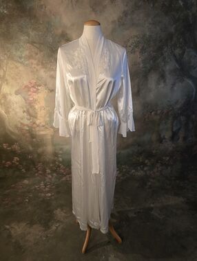 Vintage Bridal Peignoir Robe White Satin Lace S